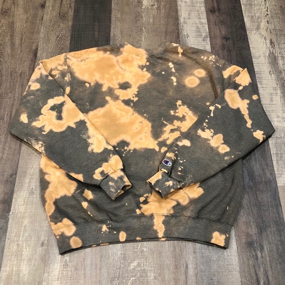 Custom Champion Crewneck 🔥 - Picture 2 of 7